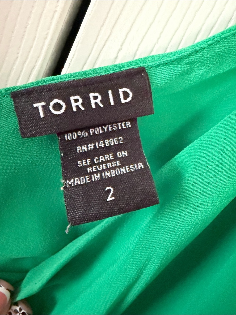 torrid Bright Green Chiffon V-Neck Cami - Picture 2 of 2